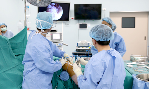 answering-your-questions-about-laparoscopic-knee-surgery-bangkok